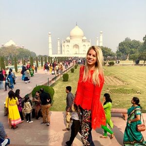 Meet your Posher, Taylor